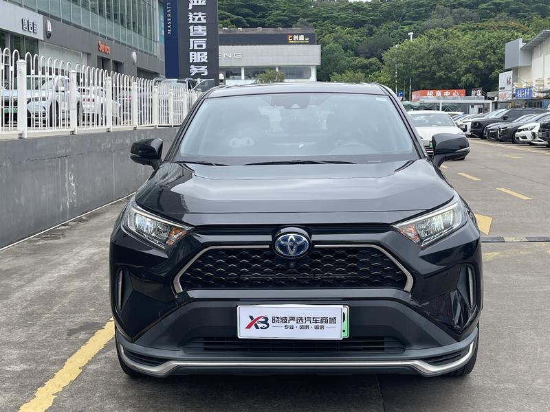 Toyota RAV4 Hybrid, 2022 — фото 2 из 12