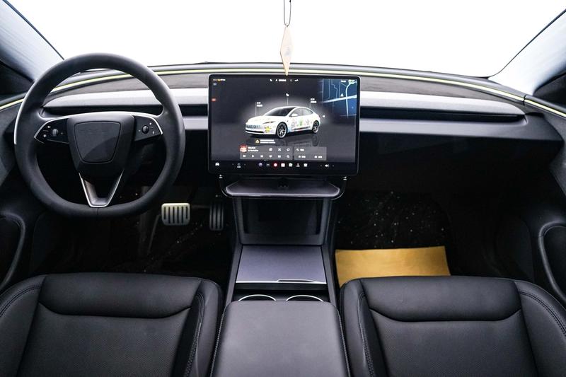 Tesla Model 3, 2025 — фото 9 из 12