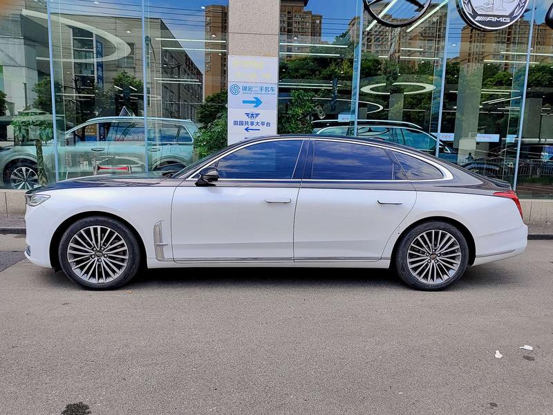 Hongqi H9, 2022 — фото 3 из 11