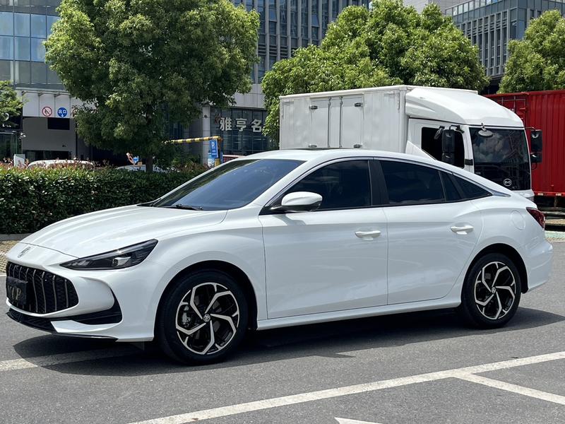 MG Motor 5, 2025 — купить в Санкт-Петербурге под ключ