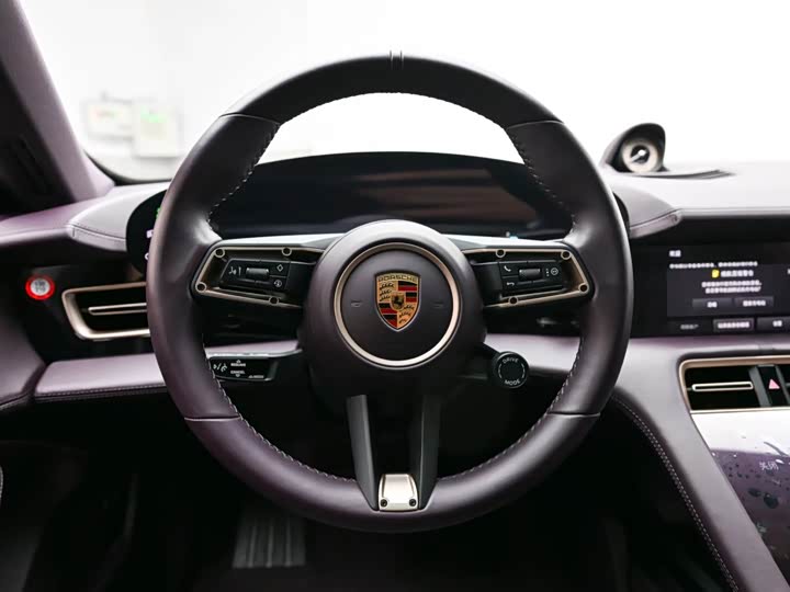 Porsche Taycan, 2023 — фото 11 из 12