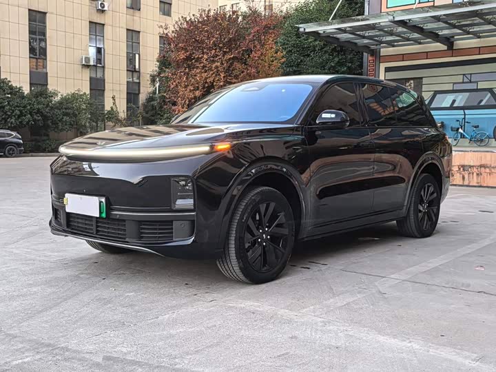 LiXiang L8, 2023 — купить в Иванове под ключ