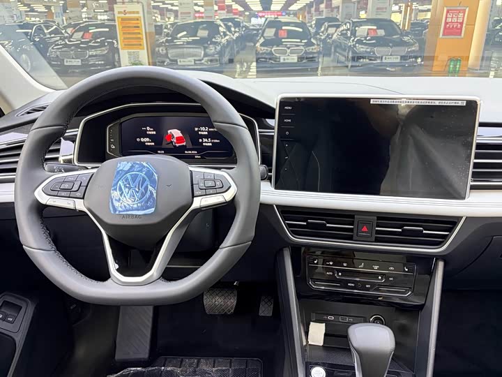 Volkswagen Tiguan L Hybrid, 2025 — фото 9 из 9