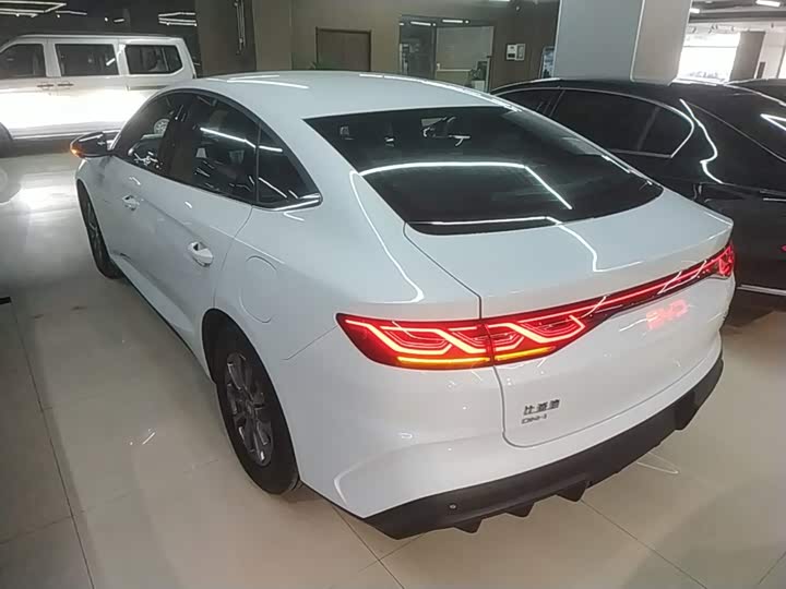BYD Qin L, 2025 — фото 5 из 9