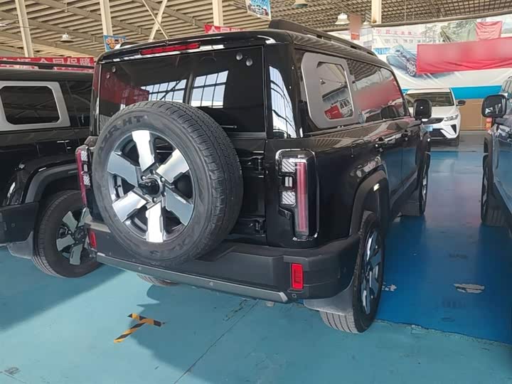 BAIC Beijing BJ40 Hybrid, 2025 — фото 7 из 9