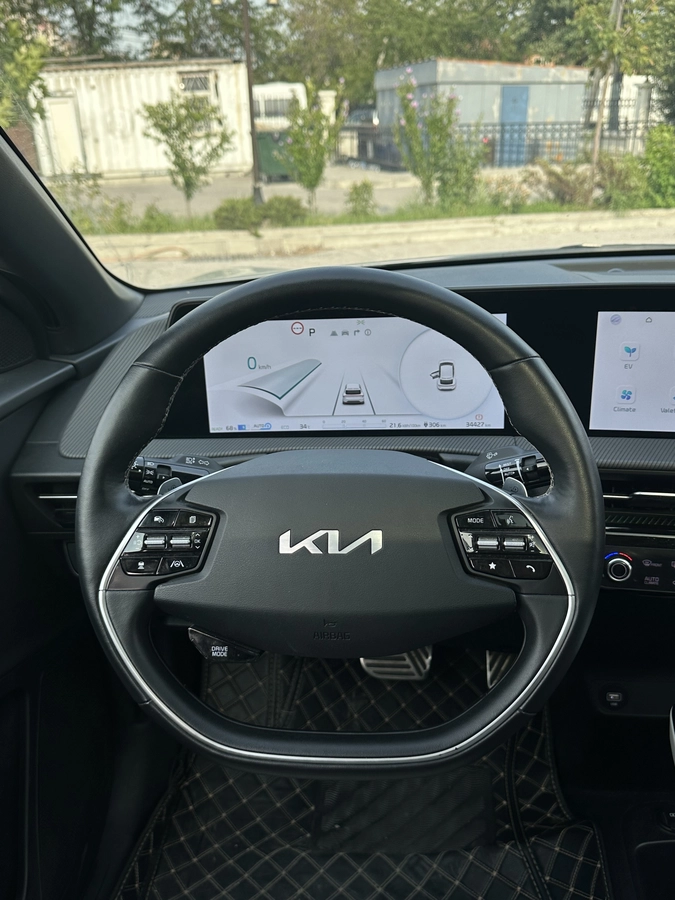 Kia EV6, 2024 — фото 8 из 11