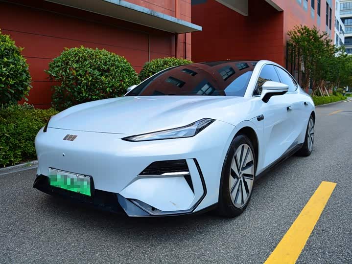 Geely Galaxy E8, 2024 — купить в Воронеже под ключ