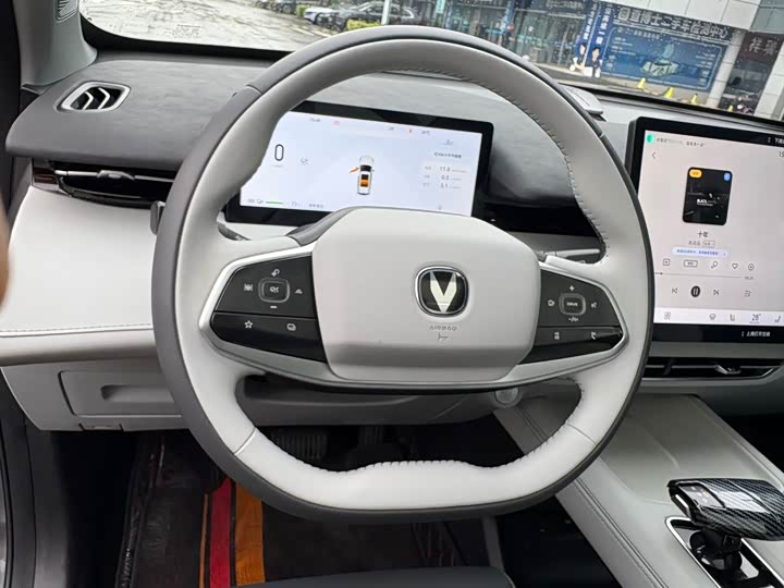 Changan UNI-Z Hybrid, 2024 — фото 6 из 9
