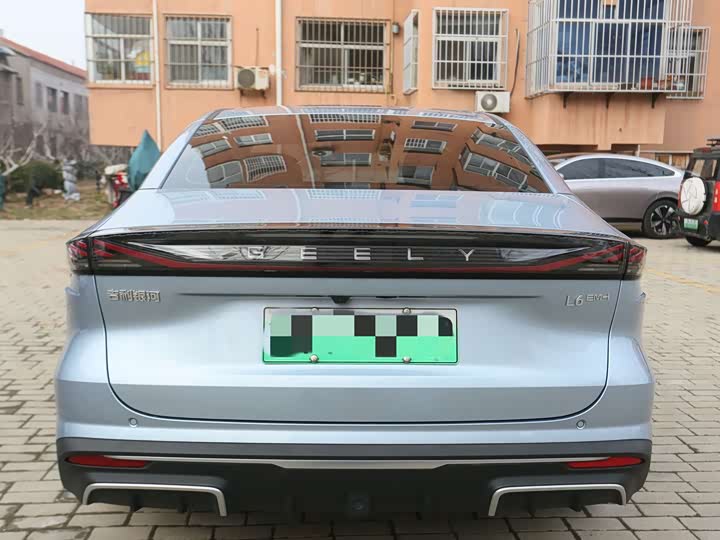 Geely Galaxy L6, 2024 — фото 4 из 9