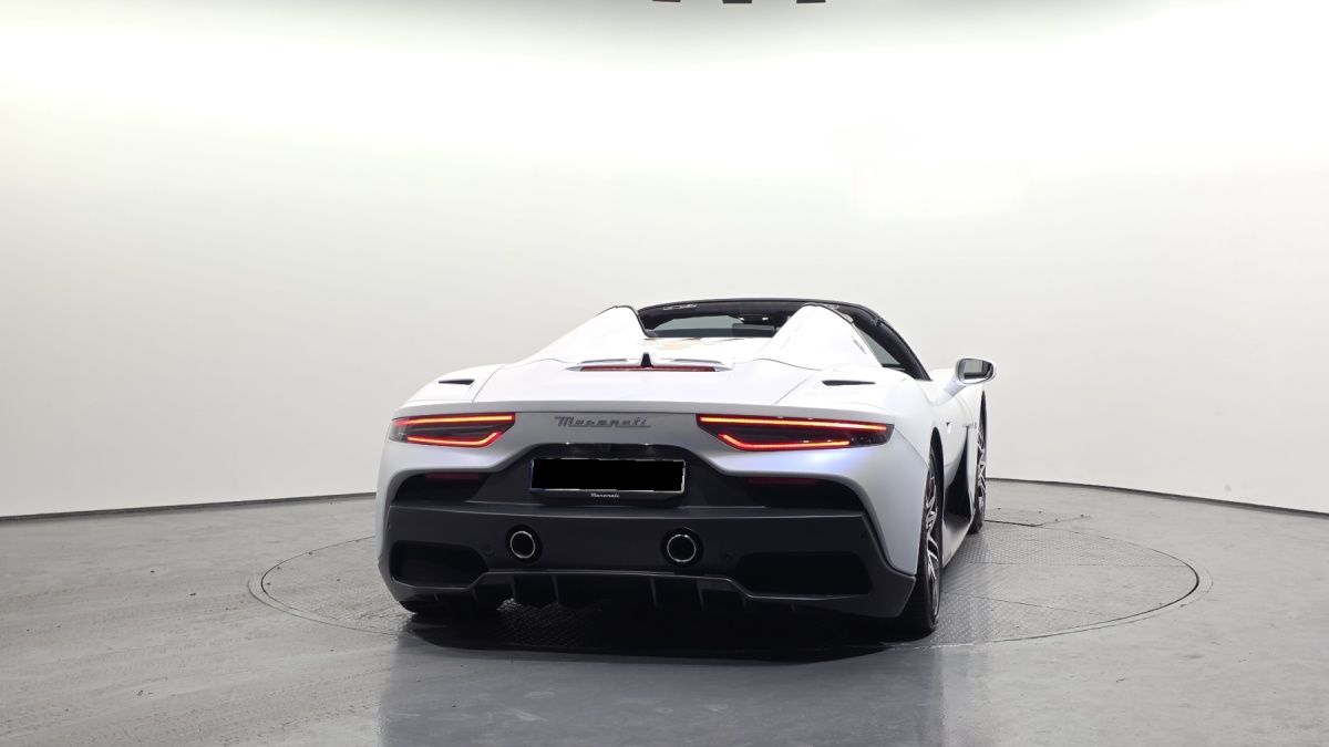 Maserati MC20, 2023 — фото 4 из 12