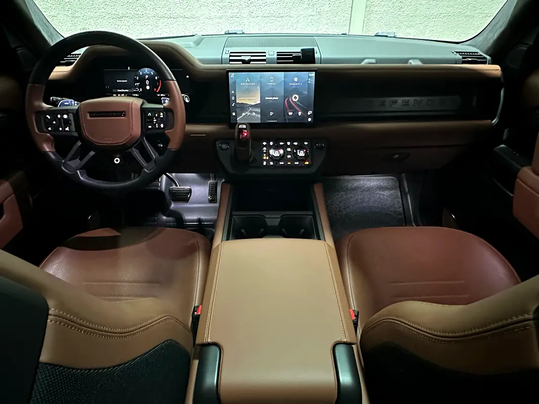 Land Rover Defender, 2025 — фото 10 из 10