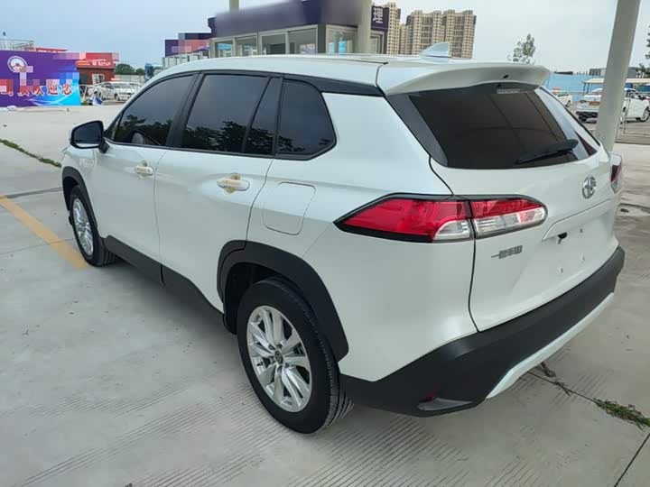 Toyota Corolla Cross, 2023 — фото 5 из 9