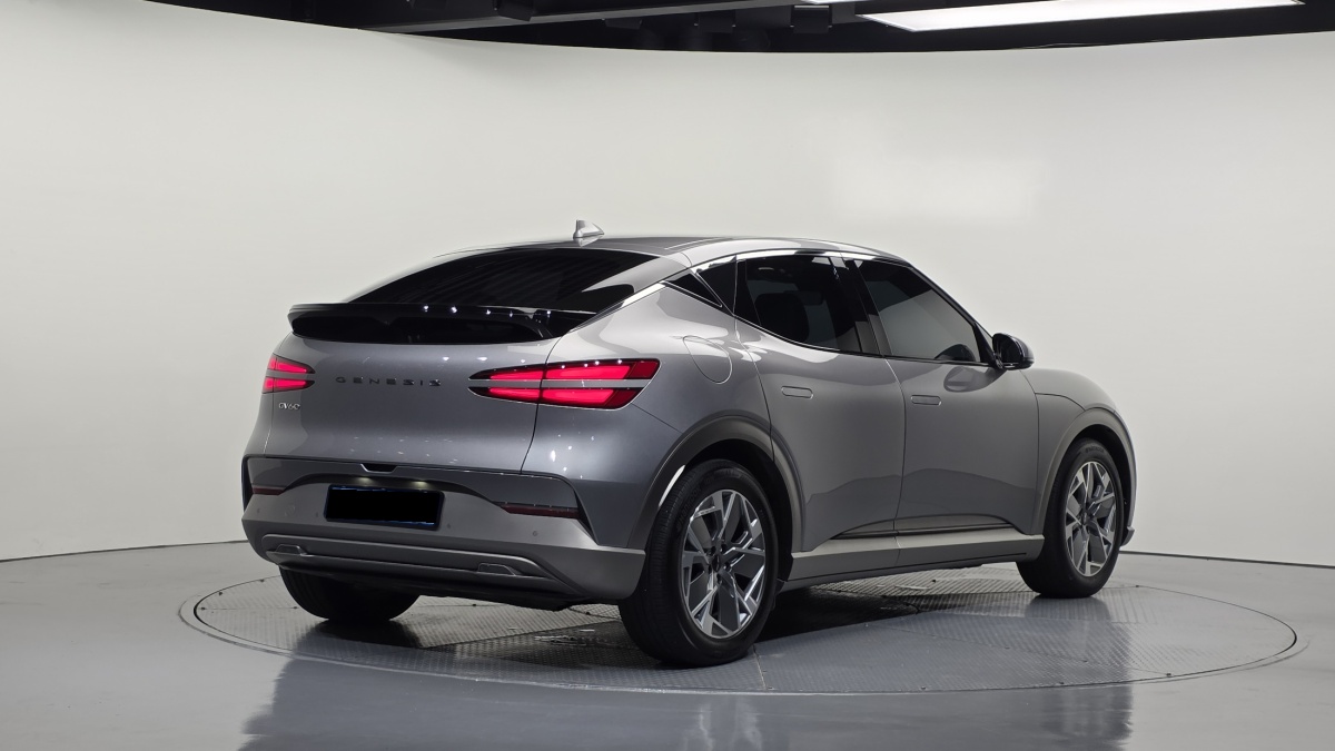 Genesis GV60, 2022 — фото 2 из 12