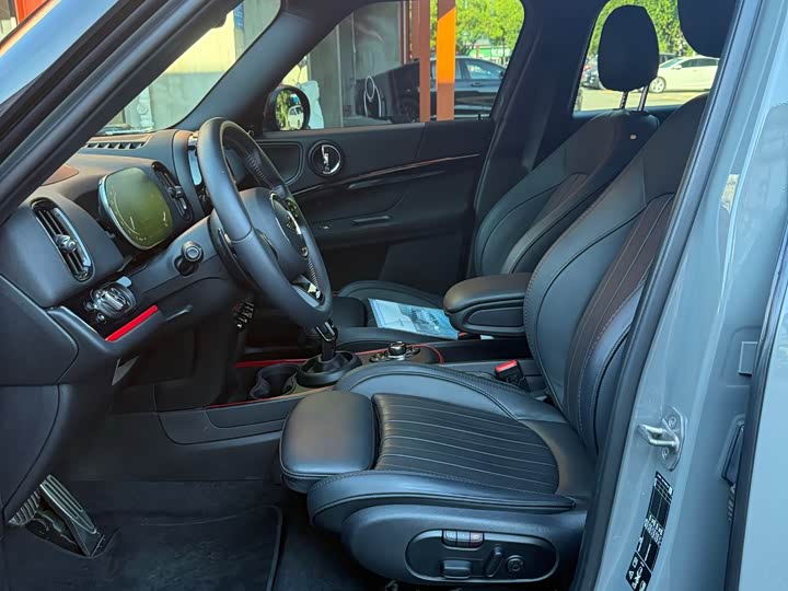 Mini Countryman JCW, 2022 — фото 5 из 9