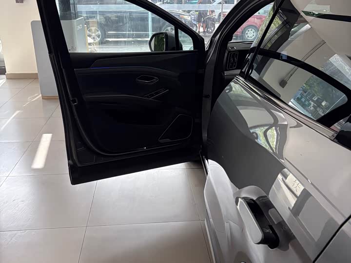 BYD Song L DM-i Hybrid, 2024 — фото 8 из 9