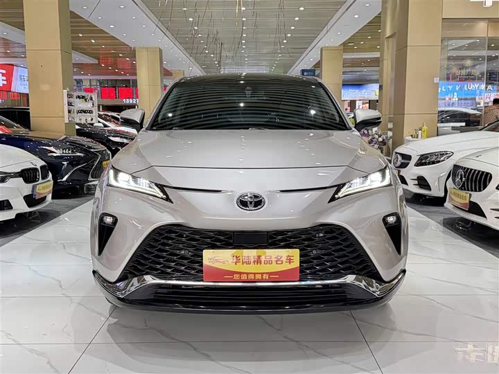 Toyota Venza, 2022 — фото 2 из 9