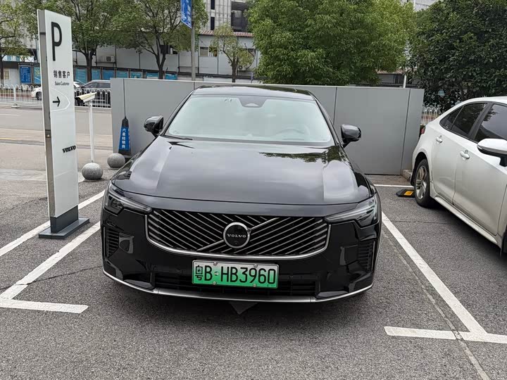 Volvo S90 Hybrid, 2025 — фото 2 из 9