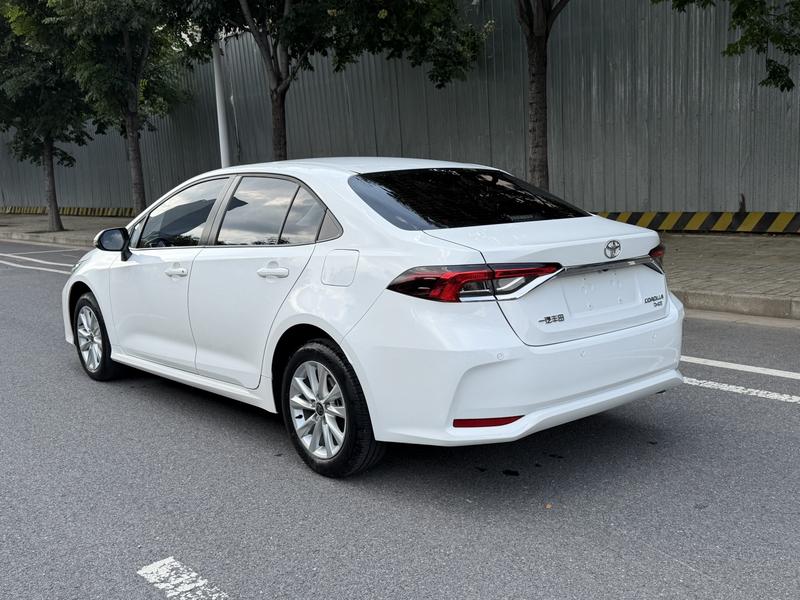 Toyota Corolla, 2023 — фото 4 из 12
